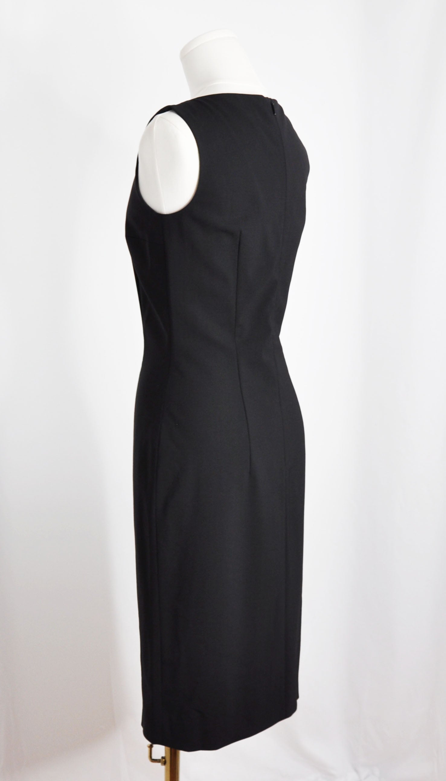 Vintage 2010s Hugo Boss Black Sheath Dress in Excellent Condition - Size 0