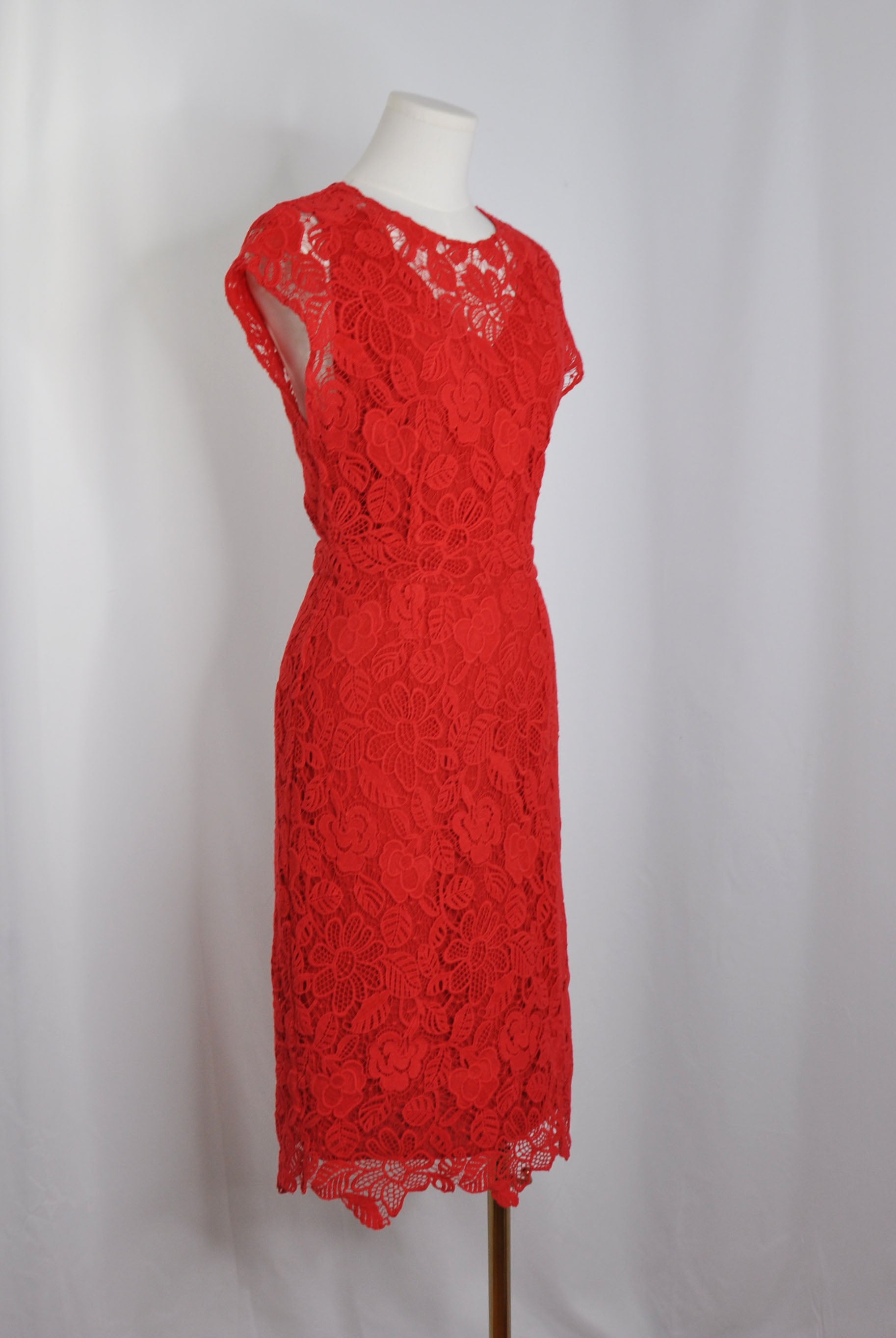 Vintage Massimo Dutti 2010s Red Lace Dress in Excellent condition - Size EU 38/ US 6