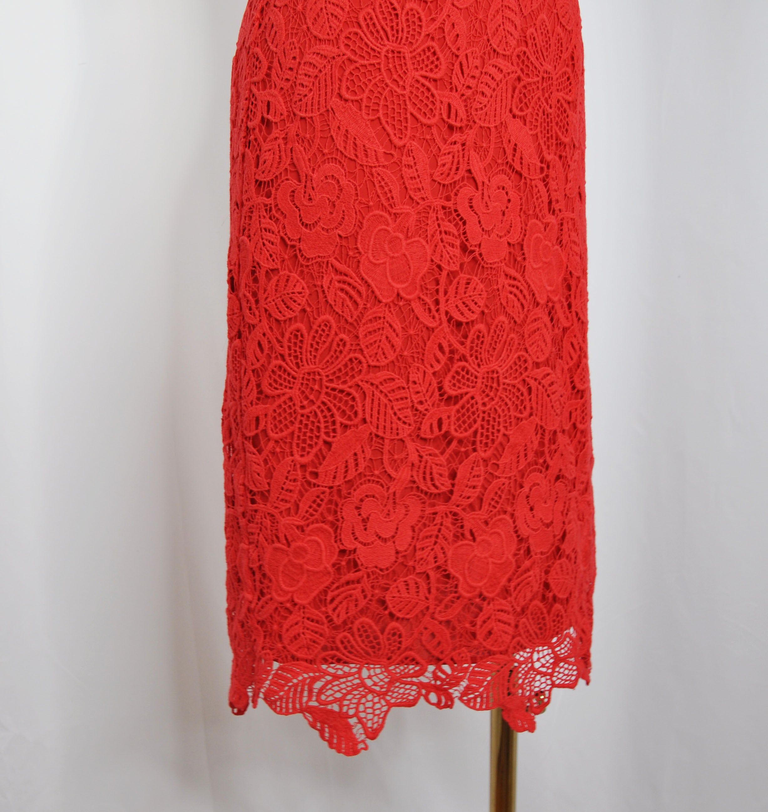 Vintage Massimo Dutti 2010s Red Lace Dress in Excellent condition - Size EU 38/ US 6