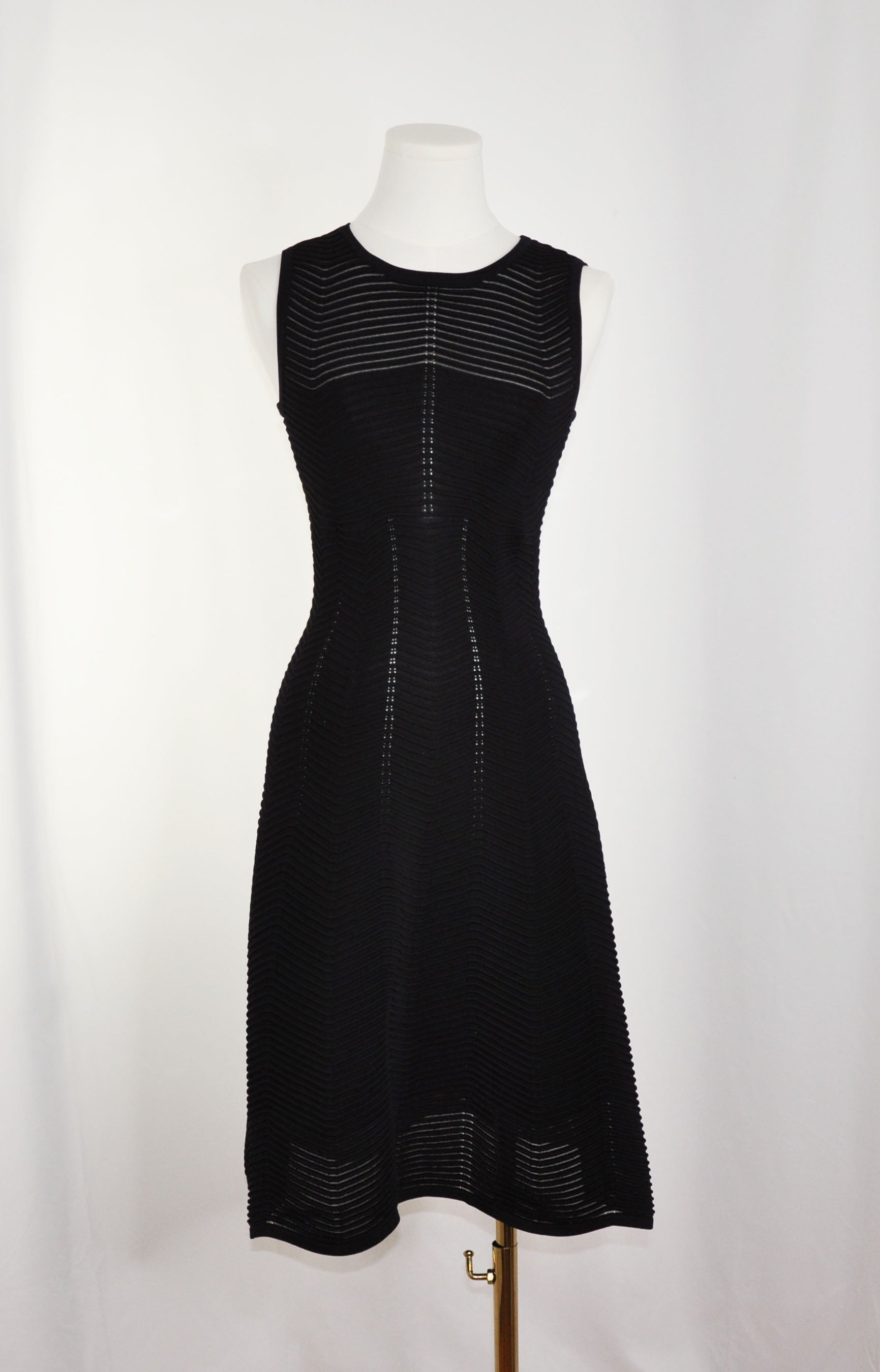 Vintage Marciano 2010s Knit A-line Black Dress in Excellent Condition - Size 1 stretchable