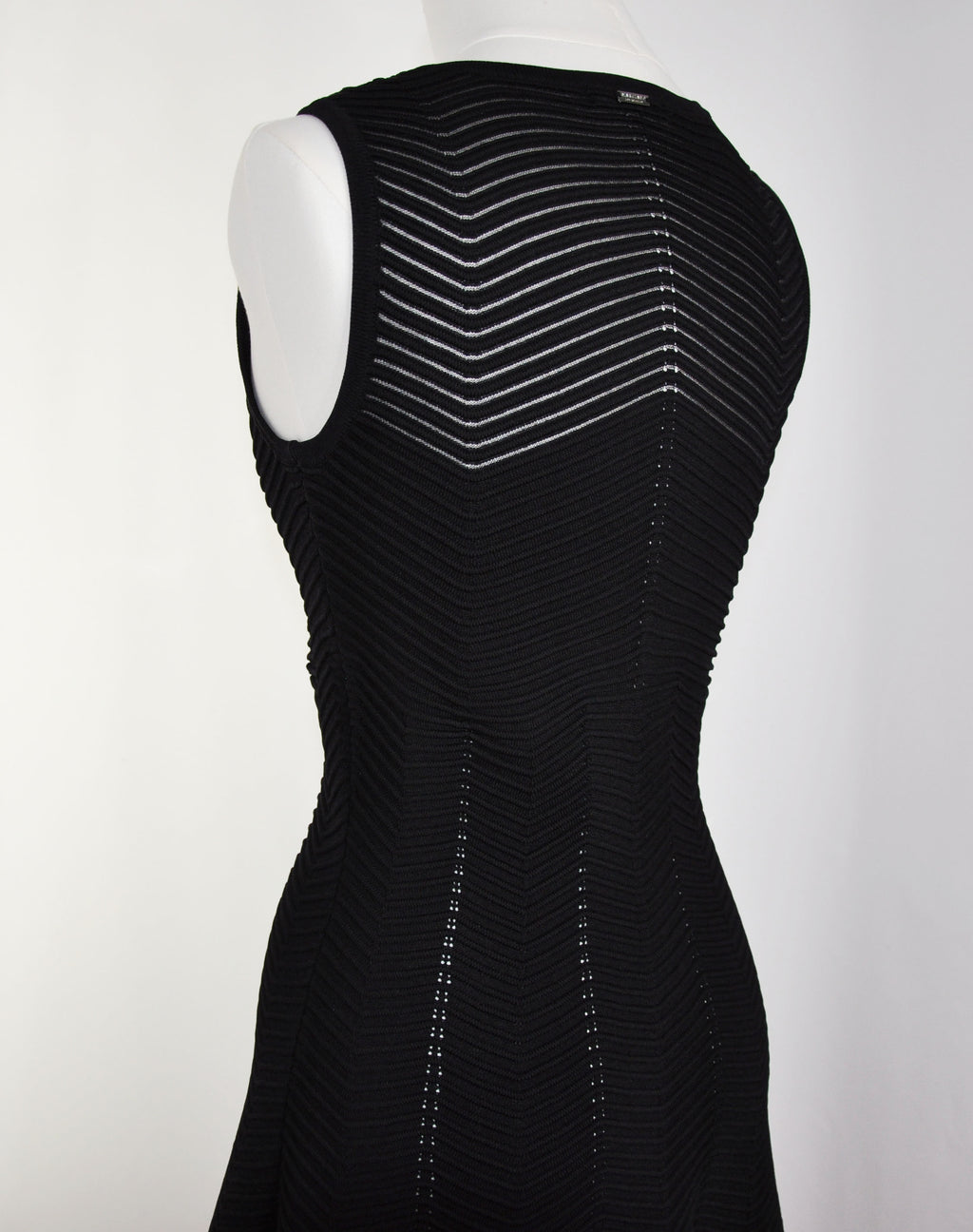 Vintage Marciano 2010s Knit A-line Black Dress in Excellent Condition - Size 1 stretchable