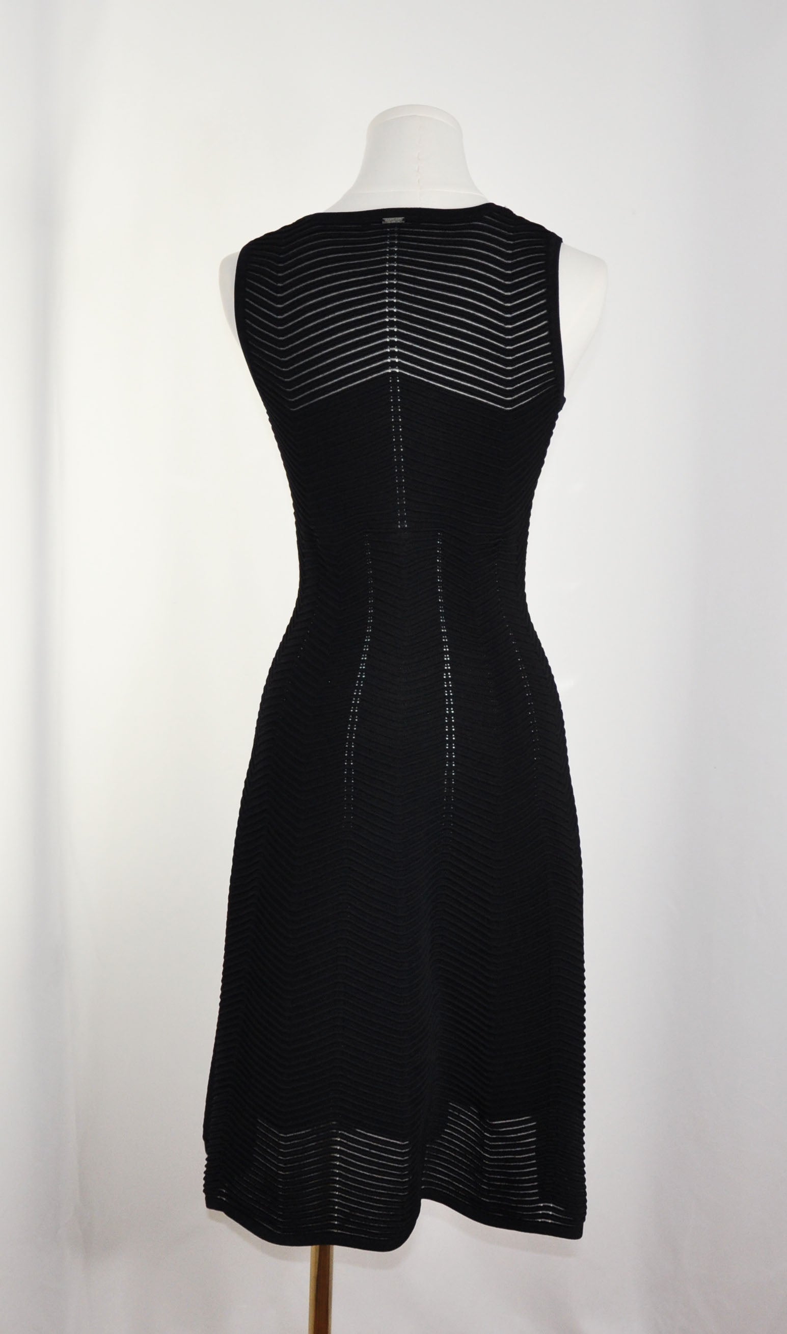 Vintage Marciano 2010s Knit A-line Black Dress in Excellent Condition - Size 1 stretchable