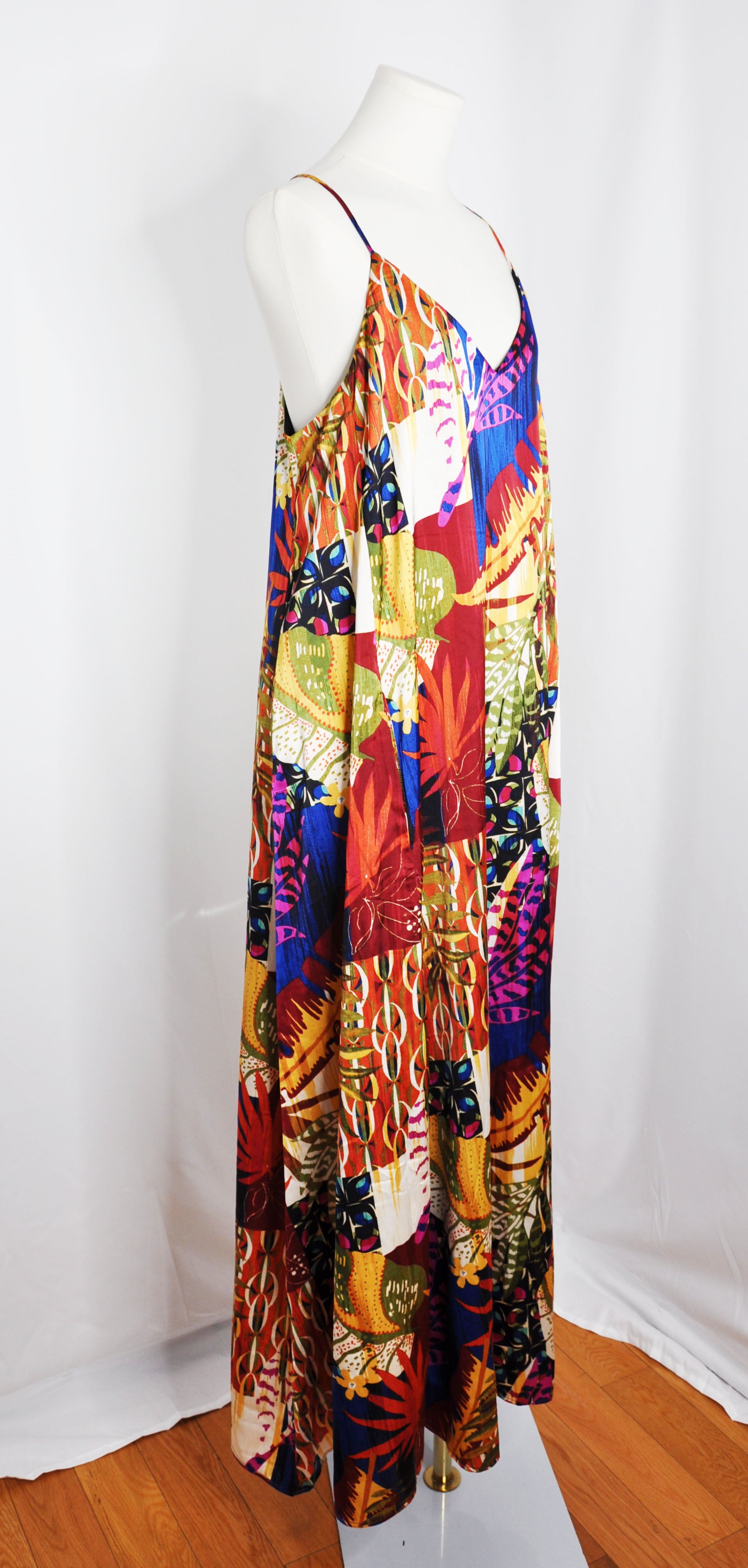 Pre-owned Tahari 2025 Colorful Long Summer Dress in Like-new condition - Size L